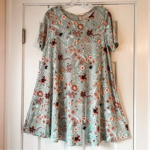 NWOT Tres Bien XL Floral T-Shirt Dress